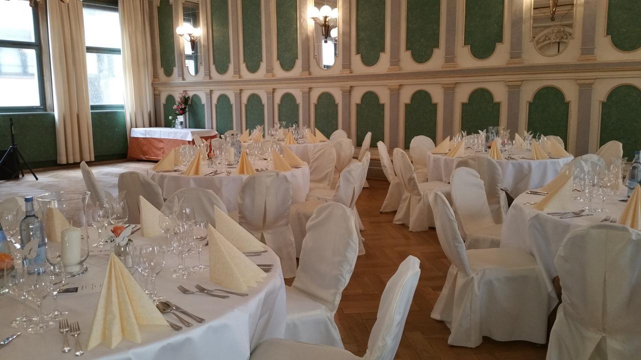 ויינגרטן Hotel Waldhorn מראה חיצוני תמונה