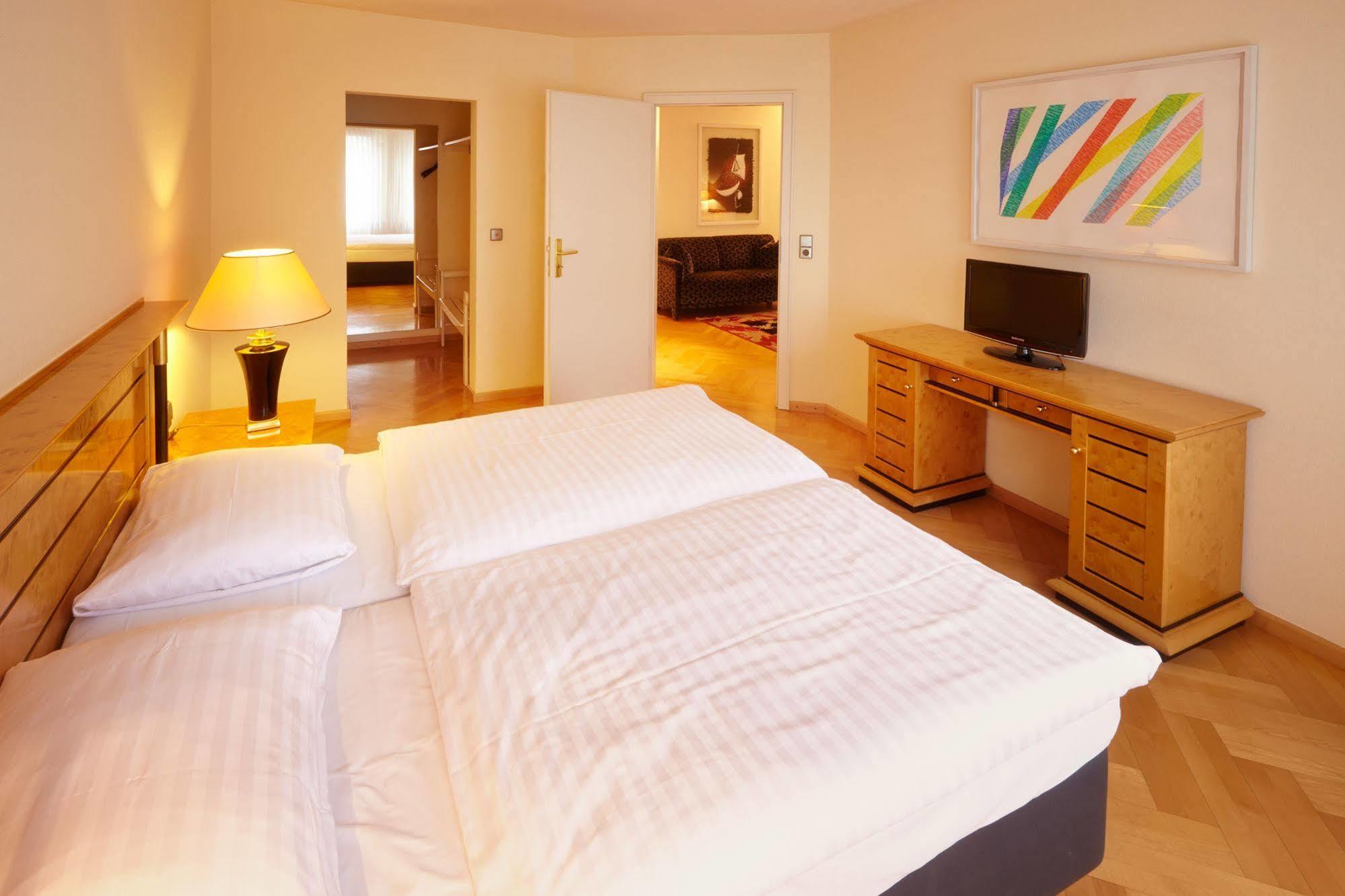 ויינגרטן Hotel Waldhorn מראה חיצוני תמונה